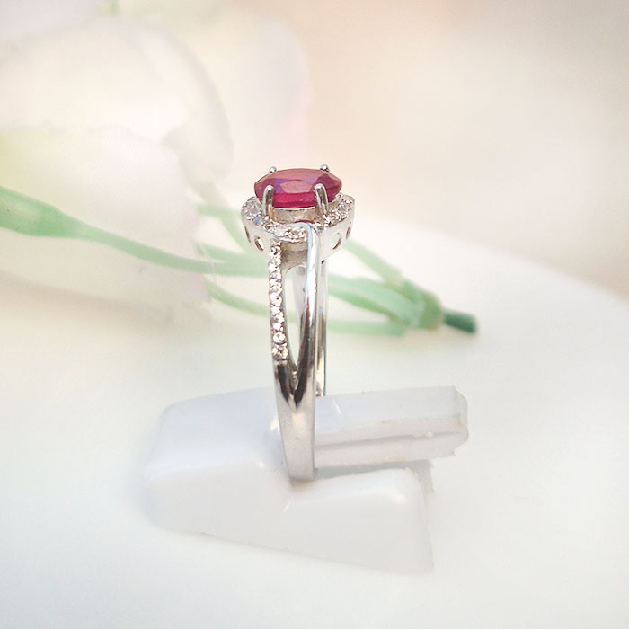 Feminine Elegance With Bold Charm – Oval Ruby Couture-Style Ring