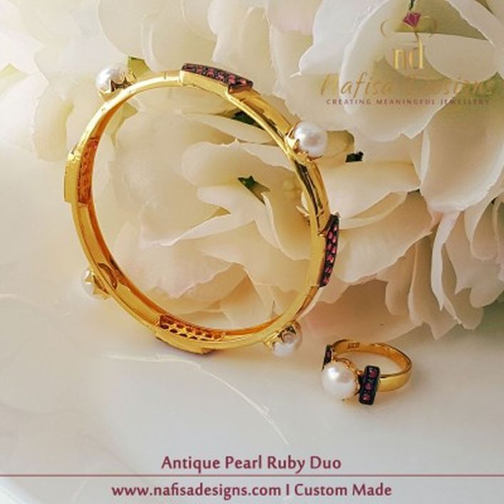 Antique Pearl Ruby Duo
