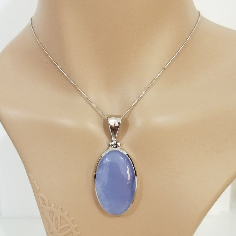 Oval Blue Agate pendant made in 925 Silver by Nafisa Designs. Manchester UK. Free Global Shipping!