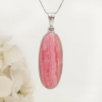 Rhodochrosite pendant in high quality silver ready available at Nafisa Designs, Manchester UK. Free Global Shipping!
For Inquiries Call or WhatsApp: +447878581702 OR +96567725075