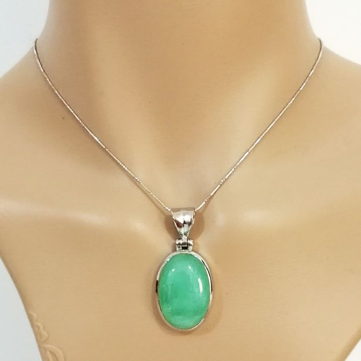 Green Chrysoprase Pendant (11.41 gms)