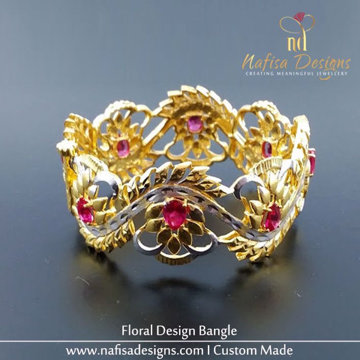 Floral Design Bangle