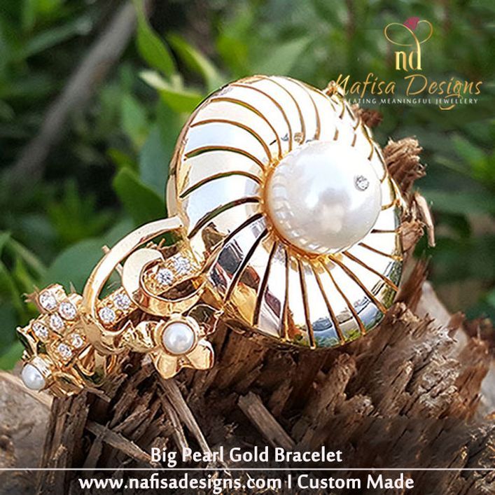 Big Pearl Gold Bracelet 