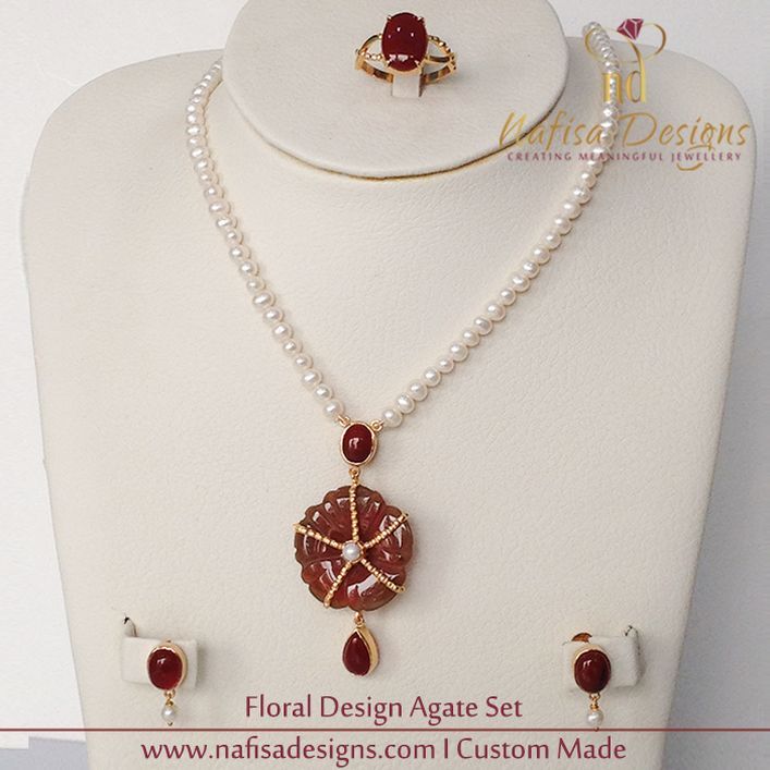 Floral Design Agate Set