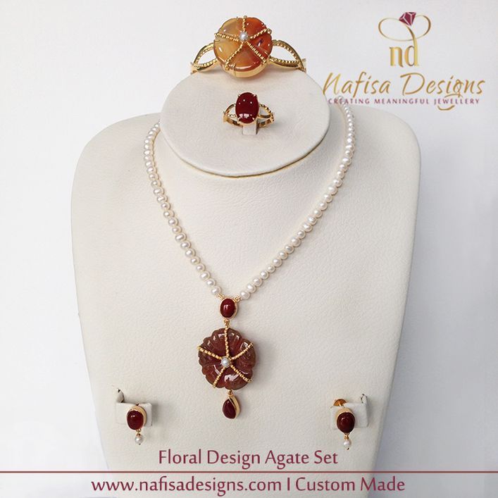 Floral Design Agate Set