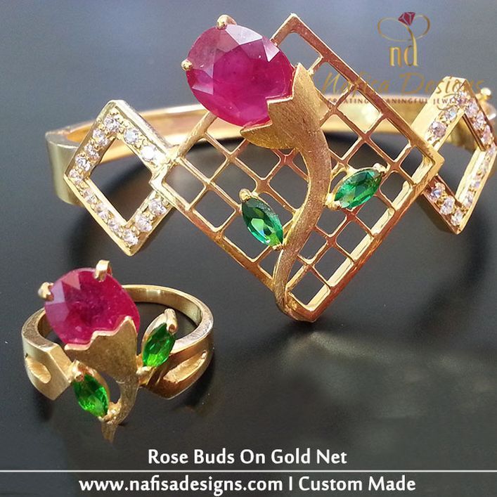 Rose Buds On Gold Net