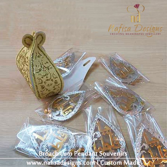 Brooch cum Pendant Souvenirs