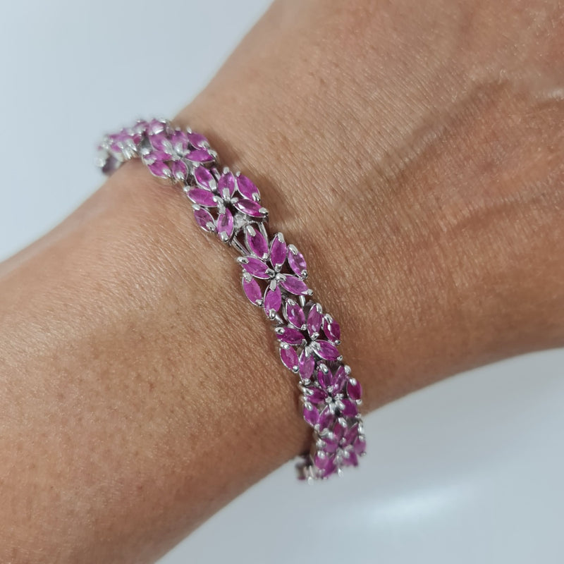 or casual wear. lightweight