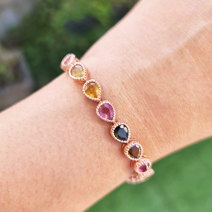 Radiant Drop Bracelet are made of original  Emerald