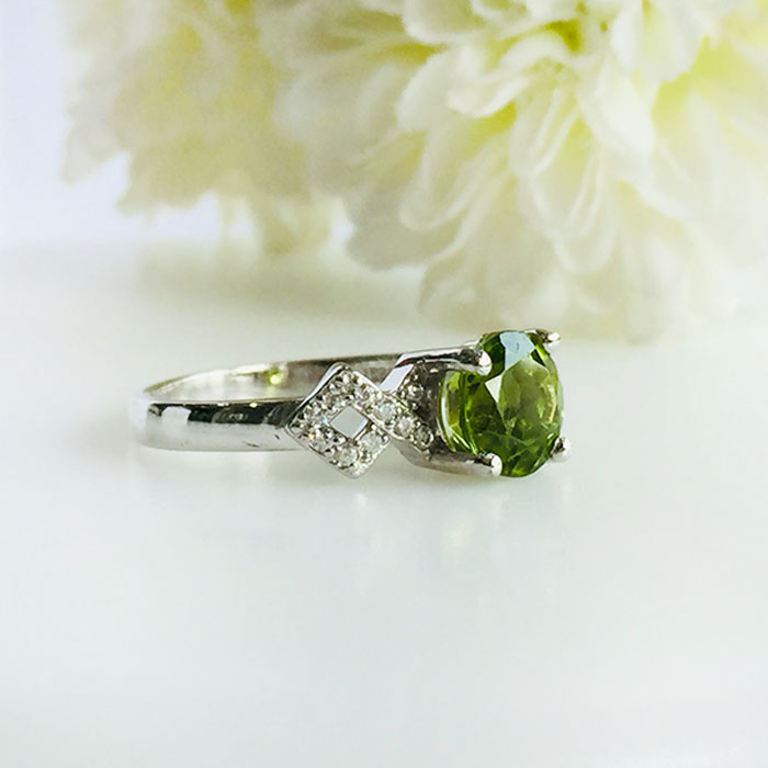 Vintage Ring-Peridot