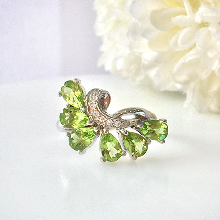 Clutch Peridot Ring