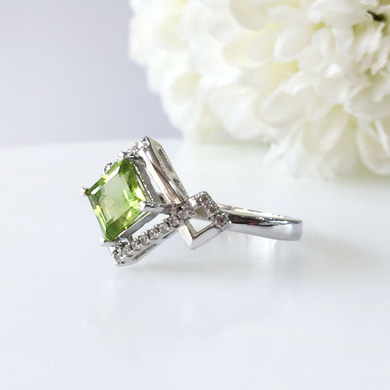 Dazzling Peridot Ring