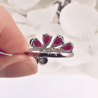 capturing the vibrant rhodolite garnets and their unique horizontal swirl design