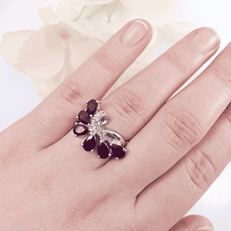 capturing the vibrant rhodolite garnets and their unique horizontal swirl design