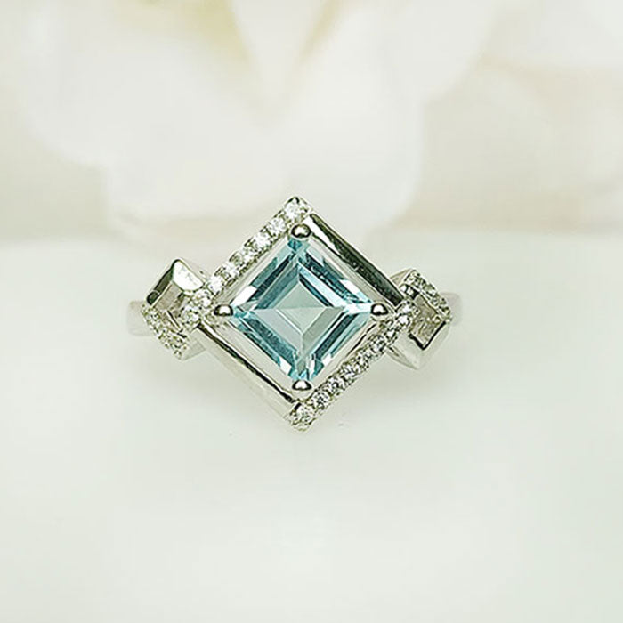 Dazzling Edge Ring - Topaz