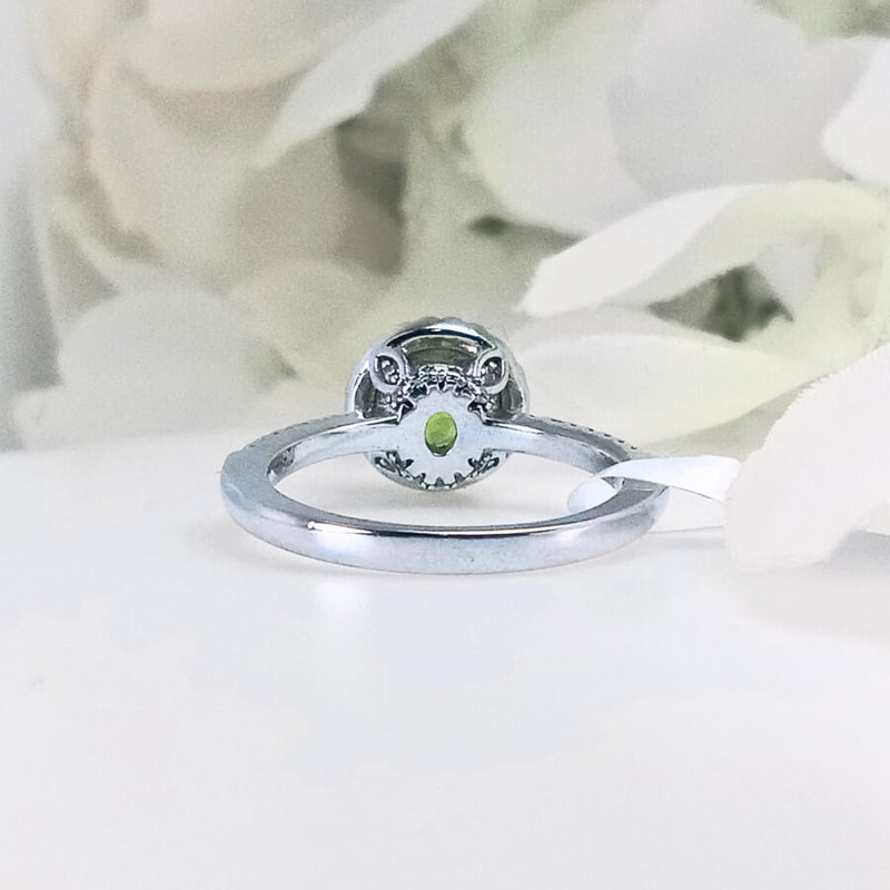 Side view of the Lush Lime Peridot Ring