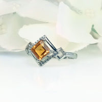Close-up Hand Model View of the Dazzling Citrine Ring in 925 Sterling Silver for Women