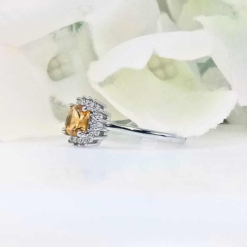 Front view of yellow citrine women’s ring in high-quality 925 sterling silver