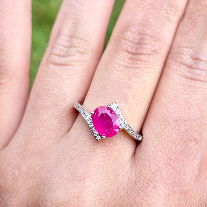 Infinite Passion Ring in original and authentic Ruby in 925 silver for birthstone