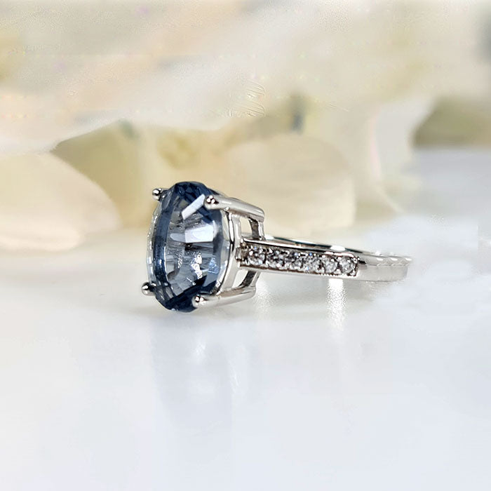 A fluorite Ring in authentic and original fluorite in high-quality silver for birthstone