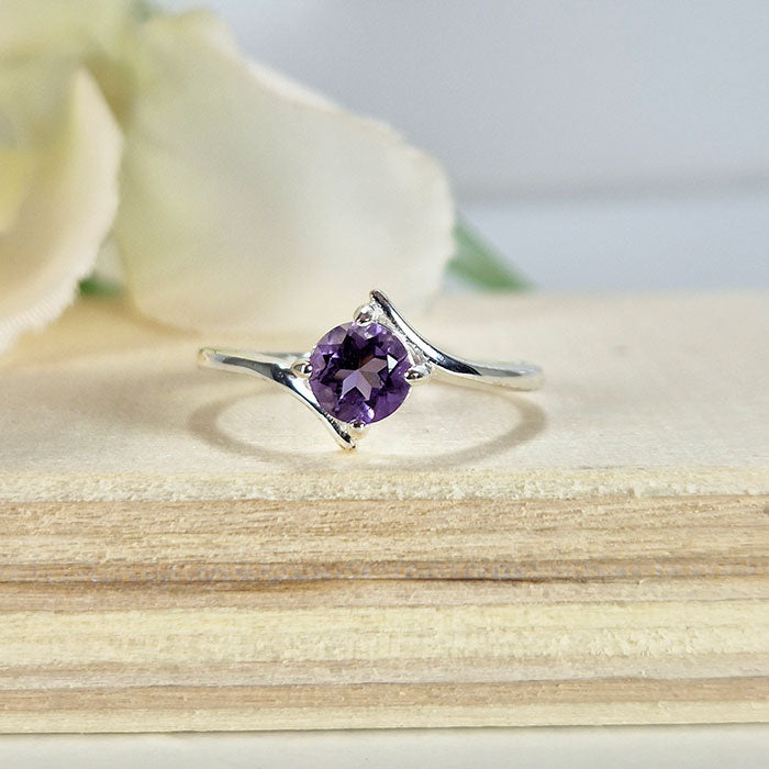 Vintage Charm Ring in real natural original Amethyst in 925 silver for birthstone, party, or casual wear. lightweight, delicate, dainty designer jewelry with authentic Amethyst designed in 925 sterling silver, February birthstone