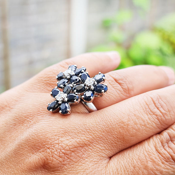Grape Cluster Ring in authentic and original Blue Sapphire in high quality silver for birthstone