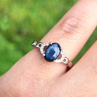 Classic Elegance Ring in original and authentic Blue Sapphire in 925 silver for birthstone