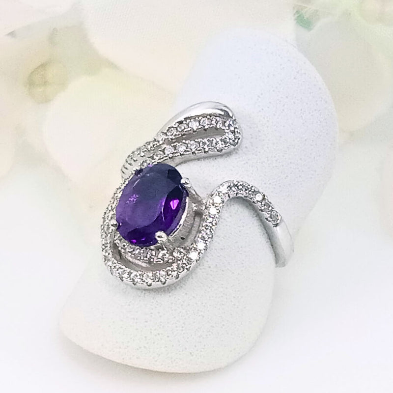 Front view of the Authentic 925 sterling silver emerald ring for women