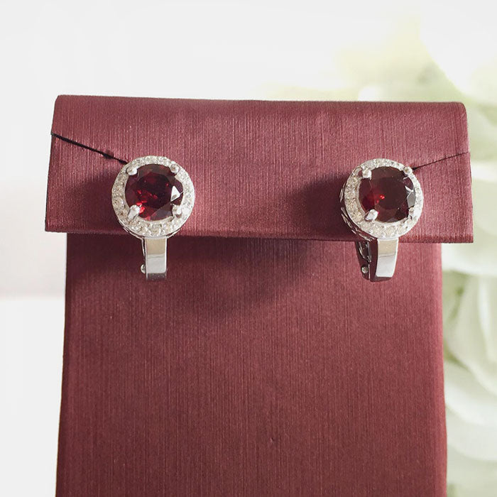 Round Garnet Set