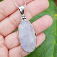 Oval Moonstone Pendant (16.32 gms)