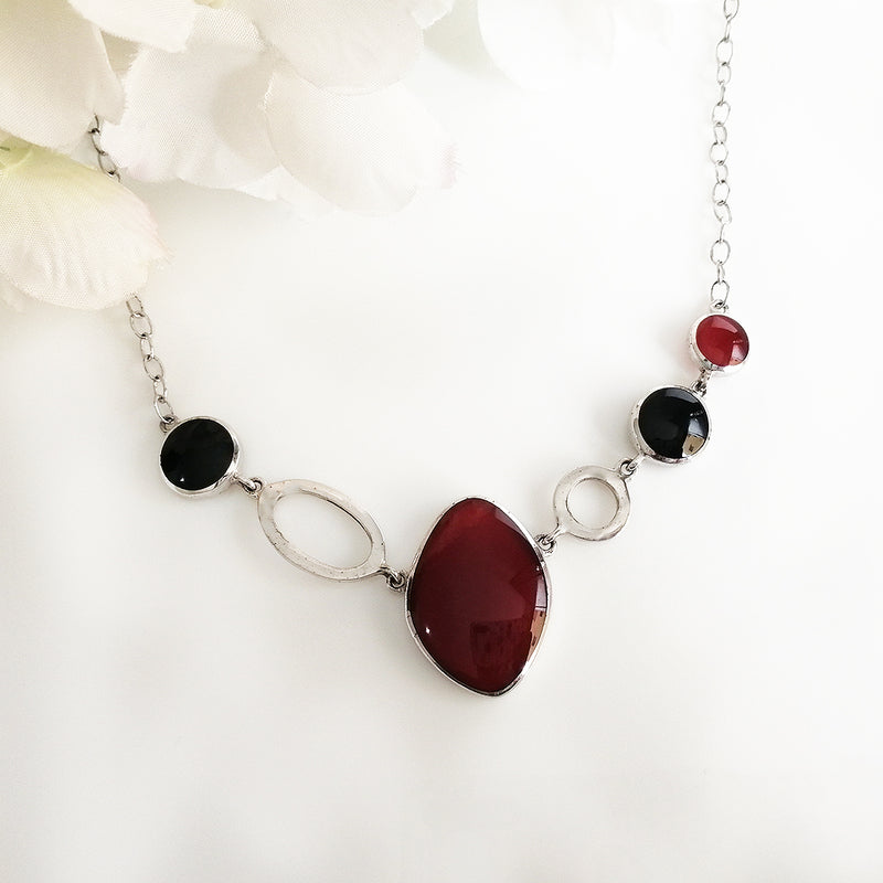 Agate & Onyx Orbital Necklace