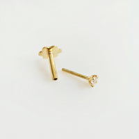 Diamond Nose Stud 2MM Gold Pin Pipe - 0.03 Ct - VS