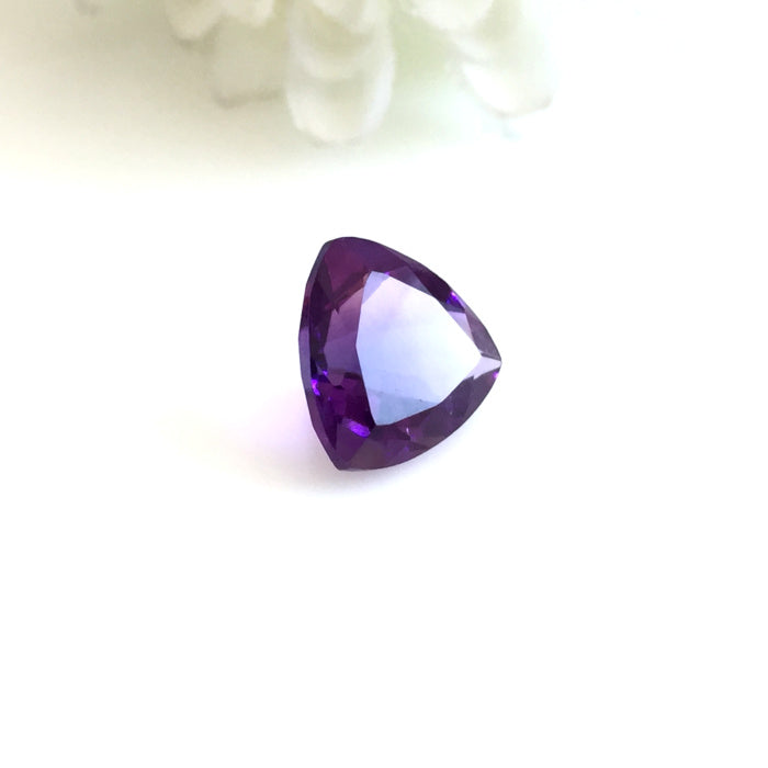 AMETHYST 3.25 Ct - Purple Trillion Shape