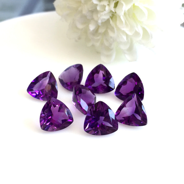 AMETHYST 3.25 Ct - Purple Trillion Shape