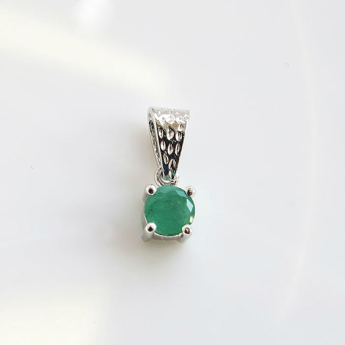 Birthstone Solitaire Pendant - Emerald