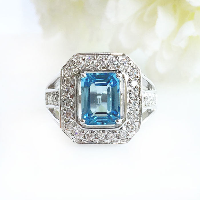 Azureus Deluxe Topaz Ring