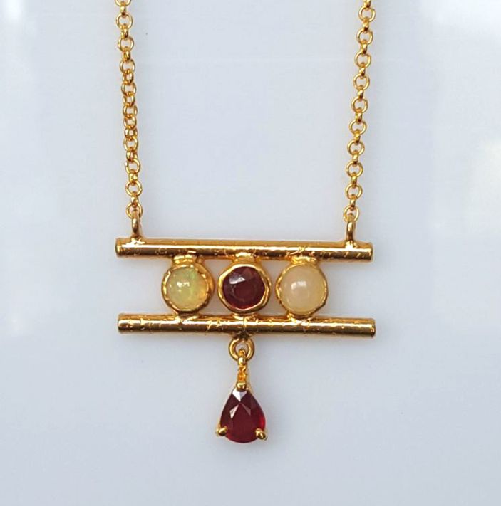 Birthstone Lateral necklace - Ruby, Opal, Garnet