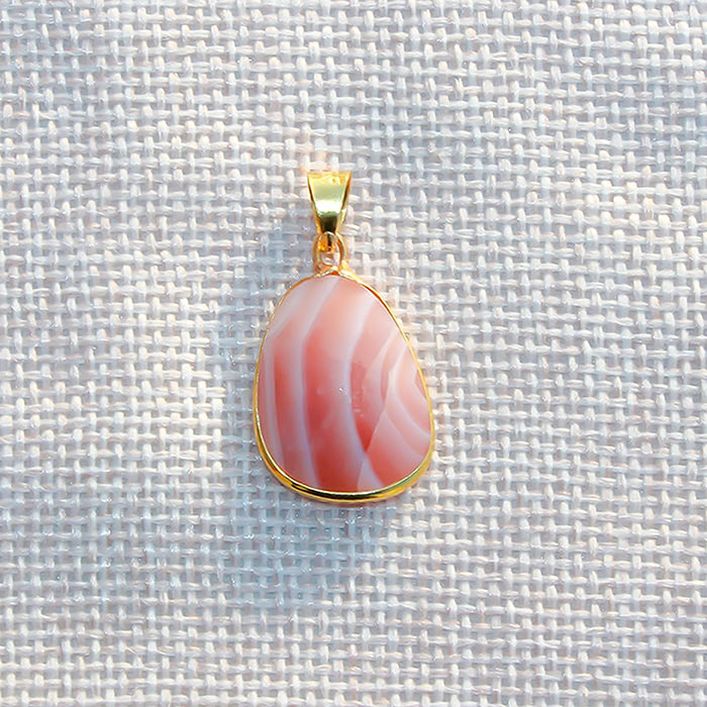 Classic Lace Agate Pendant