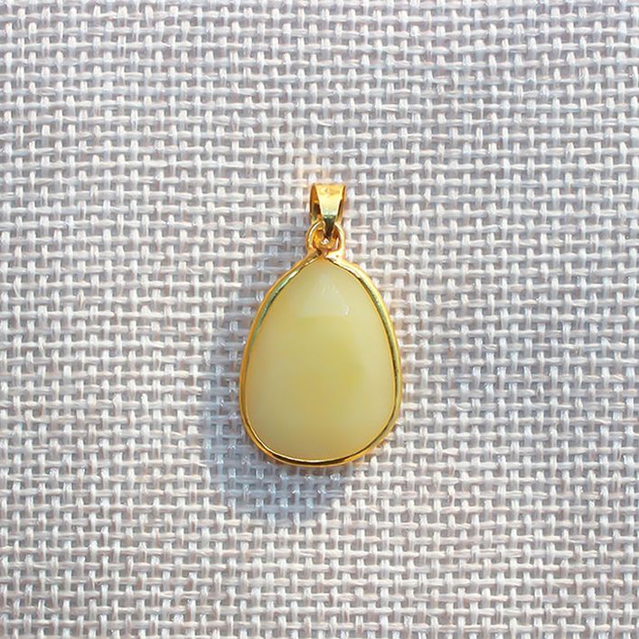 Classic Yellow Opal Pendant