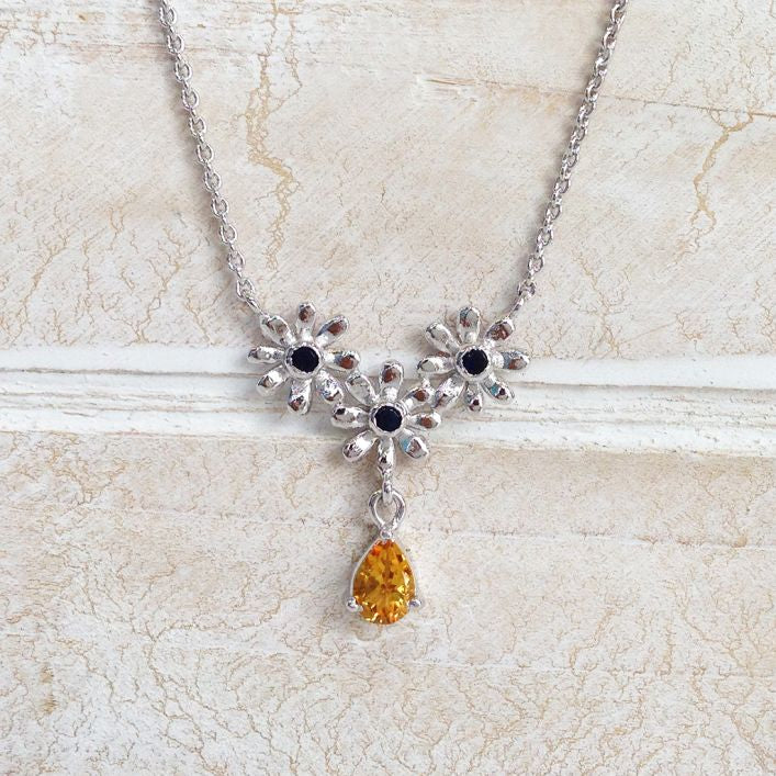 Daisy Necklace in Sapphire & Citrine