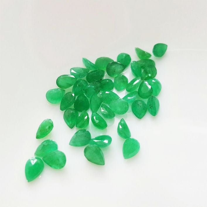 Emerald Pear Shape (5 mm x 7 mm)