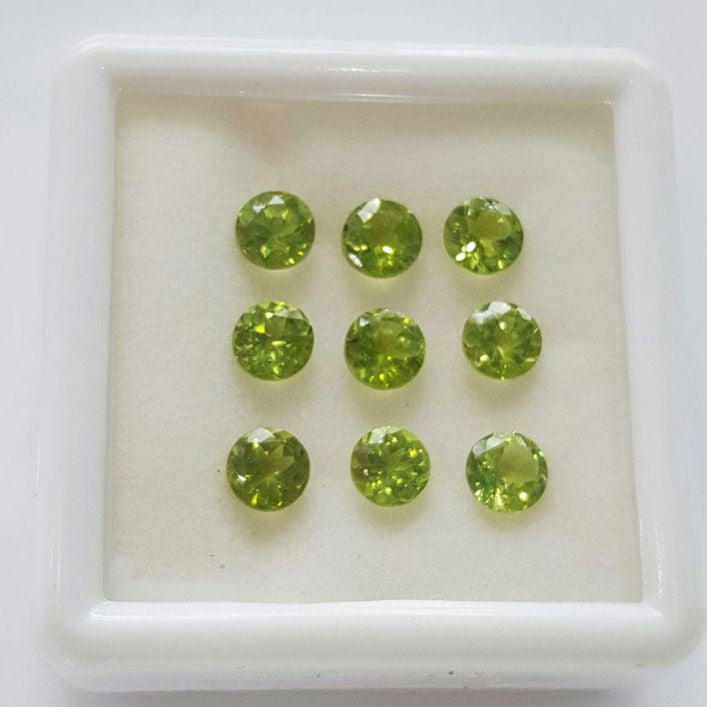 PERIDOT- Round shape (5 mm)