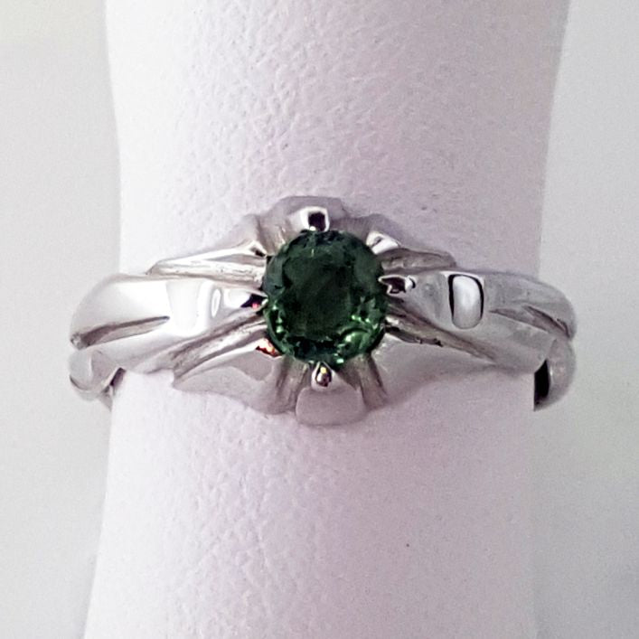 Polaris Ring Emerald