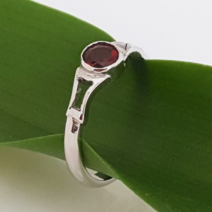 Garnet Aperture Ring