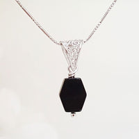 Inde-Pendant - Black Agate