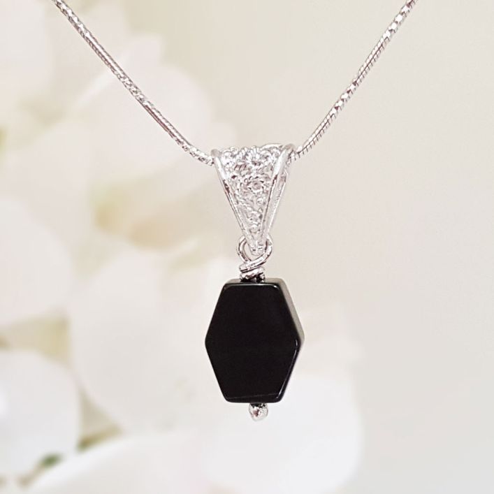 Inde-Pendant - Black Agate