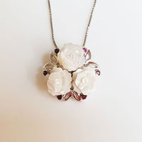 Clove Pendant-Mother Pearl