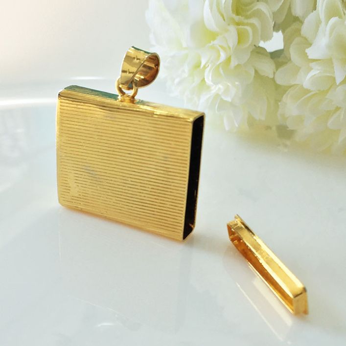 Horizontal Lined Gold Locket (Bespoke)