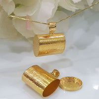 Oval Shape Gold Locket (Bespoke)