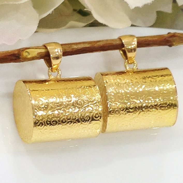 Oval Shape Gold Locket (Bespoke)